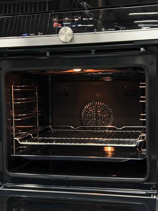 Духова шафа HB876GDS1S + Мікрохвильова піч CF634AGS1