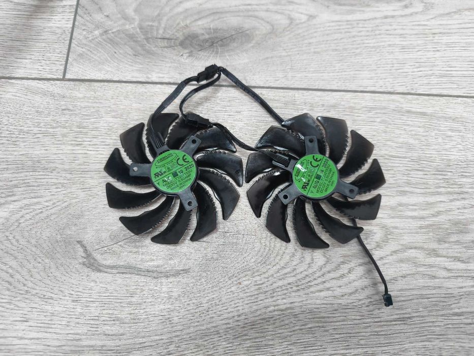 Комплект вентиляторів Gigabyte Everflow T129215SU 87мм 12V 0.5A 4 pin