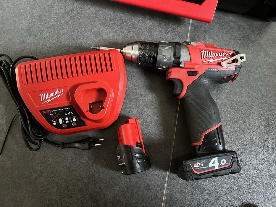 Безщітковий Акум.ударний шуруповерт Milwaukee M12 CPD