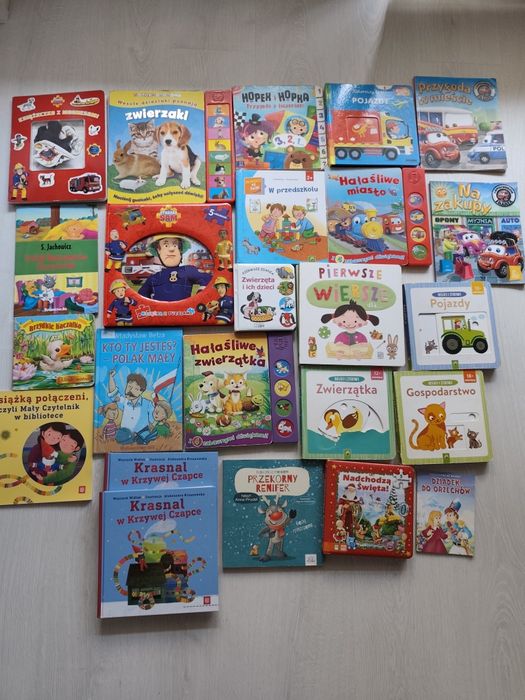 Książeczki, puzzle, tablica magnetyczna 2-4 lat