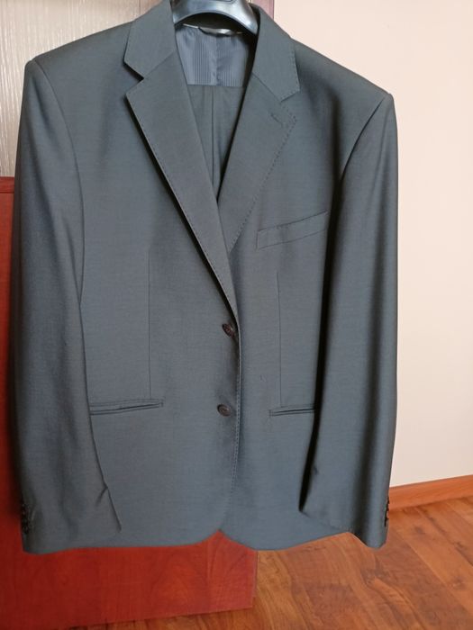 Garnitur .Stan idealny . XXL -182 cm.