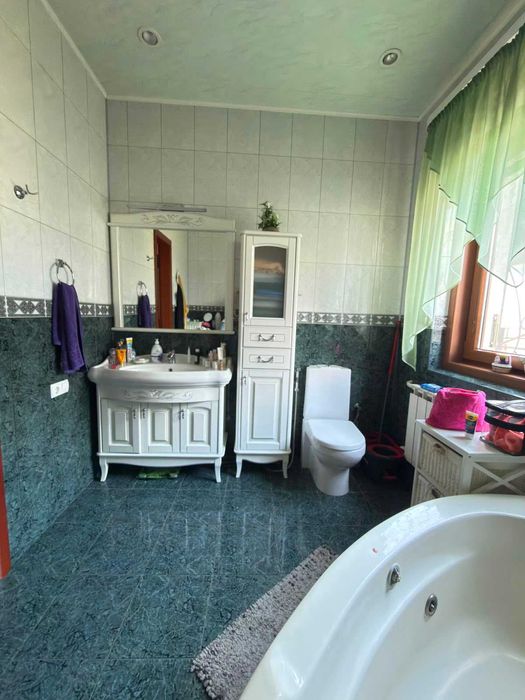Сдам 150м дом Холодная гора, камин, газовое отопление, гараж,беседка