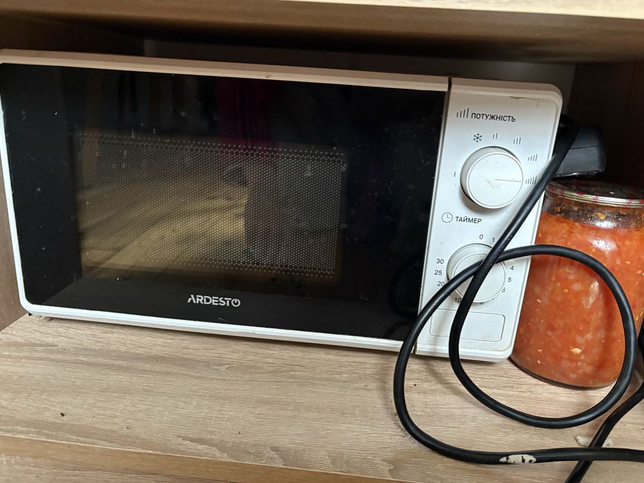 Продам мікрохвильову піч ardesto