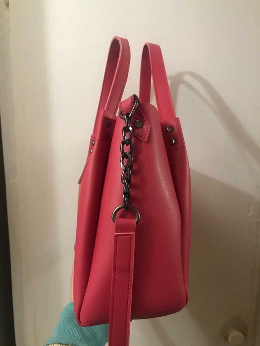 Жіноча акцентна сумка рожева