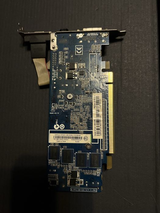 Nvidia GeForce GT220 1GB DDR2 + оперативна памʼять KINGSTON DDR 3