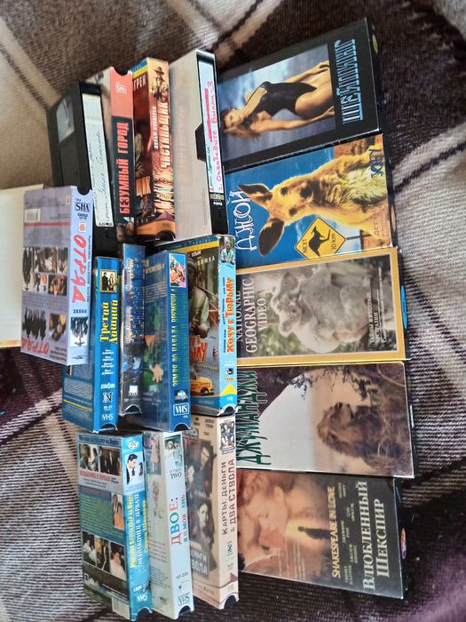 Видео кассеты для просмотра на видеомагнитофоне