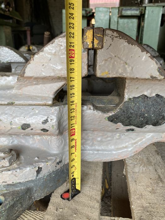 Лещата, тиски слюсарні 125мм