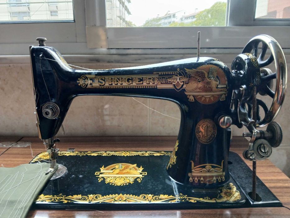 Máquina de costura Singer