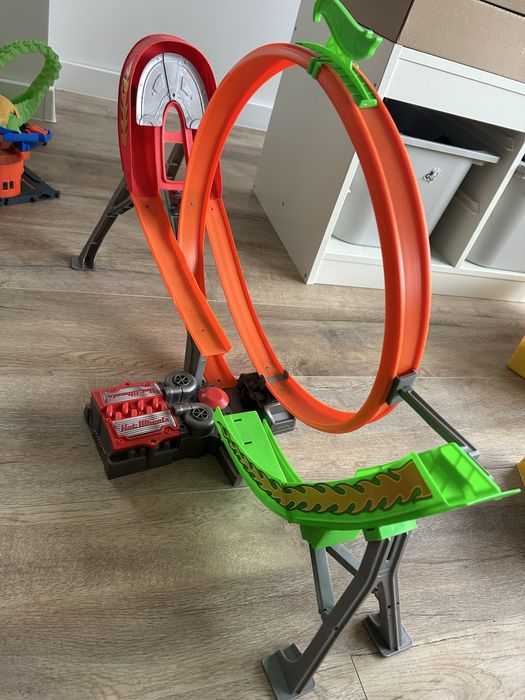 Hot wheels pętla napęd tor