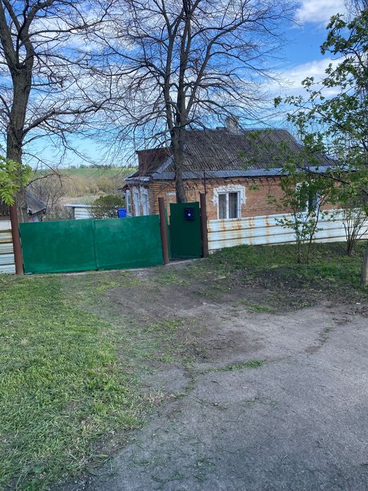 Продаж приватного житла в селі