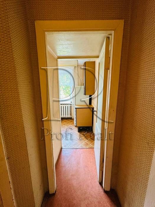 Продаж 2к квартири. м. Лівобережна. Русанівка. Ентузіастів 15.