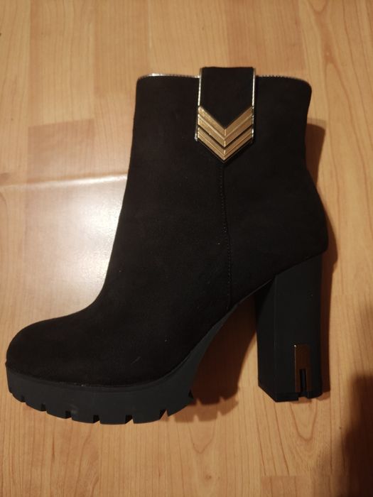 Fantastyczne buty damskie 39 nowe