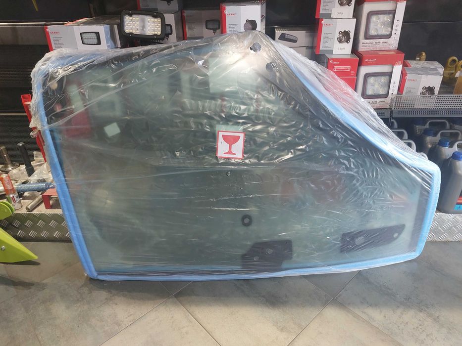 Szyba ,drzwi lewe Fendt 822 S4, Tier 4F,