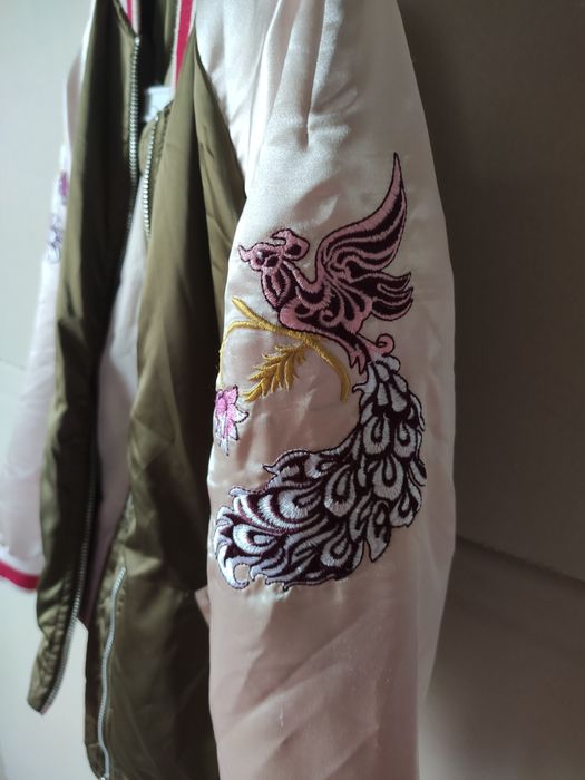 Куртка бомбер жіночі