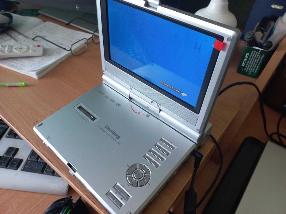 Компактний DVD плеєр Elenberg LD-720 (ДЕФЕКТ)