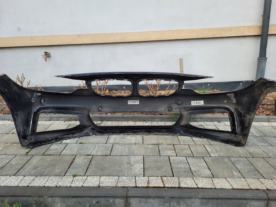 Sprzedam przedni zderzak BMW