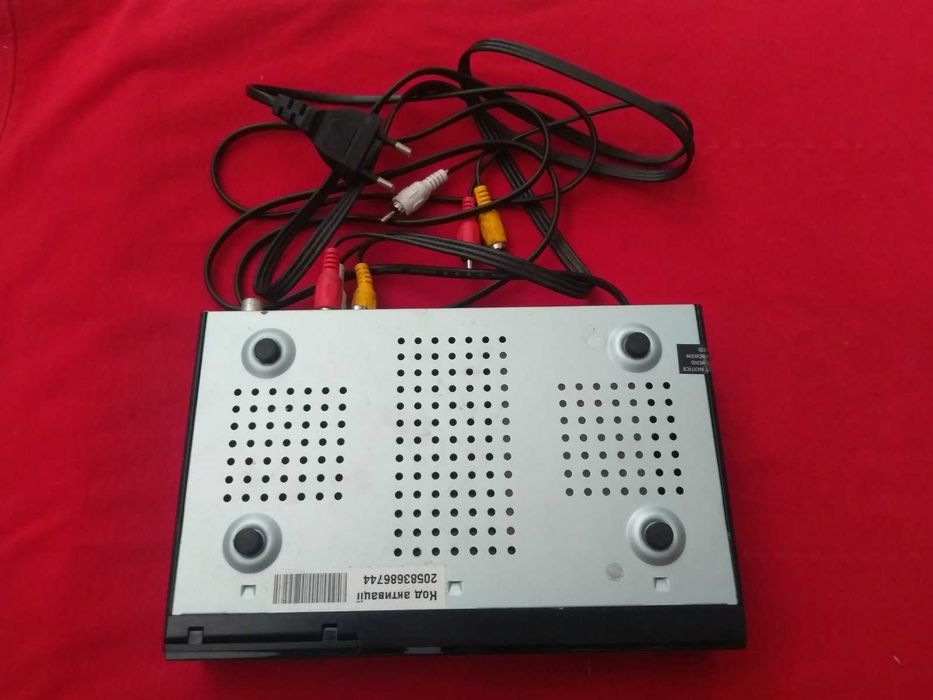 Тюнер STRONG. Ціна 430 грн.