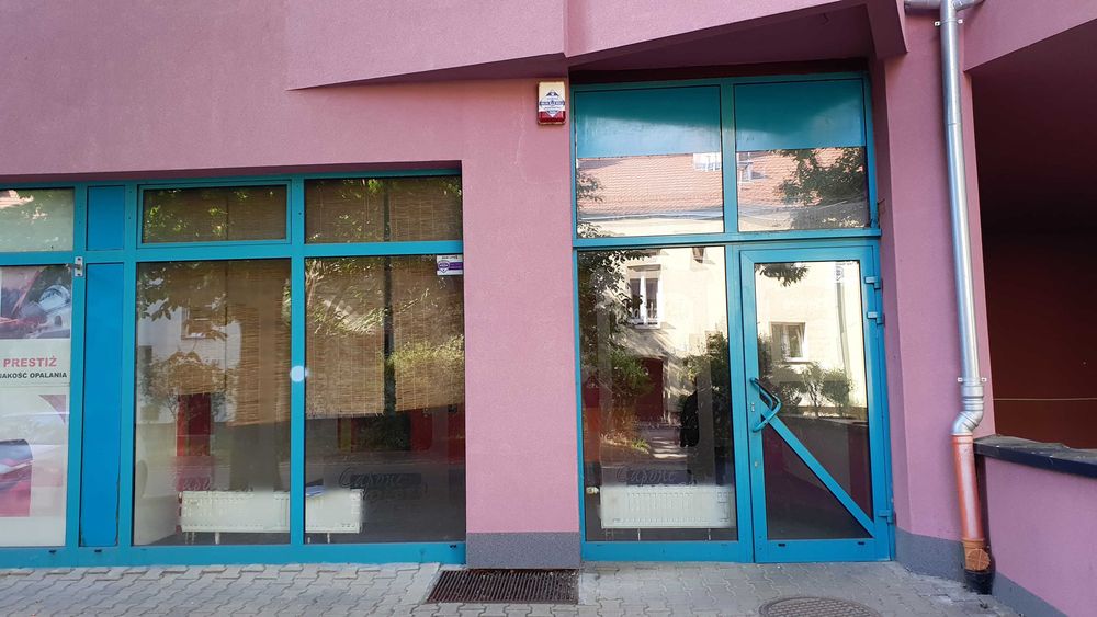 Atrakcyjny lokal usługowo-handlowy 63 m² – Wrocław, ul. Gubińska [Parter, Witryny]