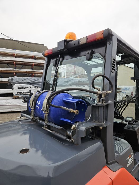 Навантажувач вилковий Toyota 4 тонни. Вилочный погрузчик Тойота 4 т