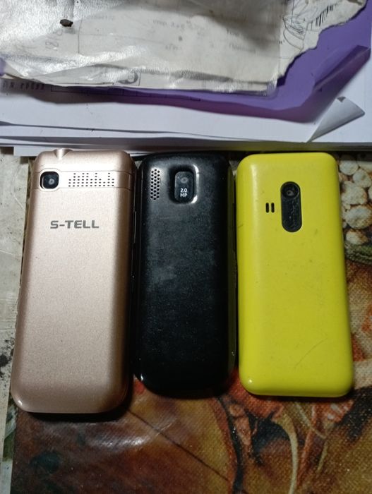 Кнопочні телефони