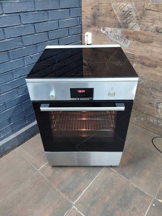 Електрична плита/електроплита Bosch HCA744250Q гарантія доставка бу бв