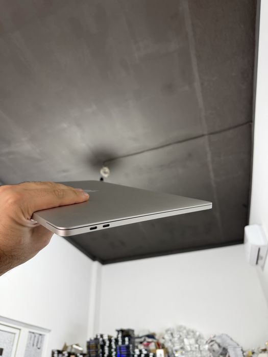 MacBook Pro 15’ 2019 16/256 Intel I7