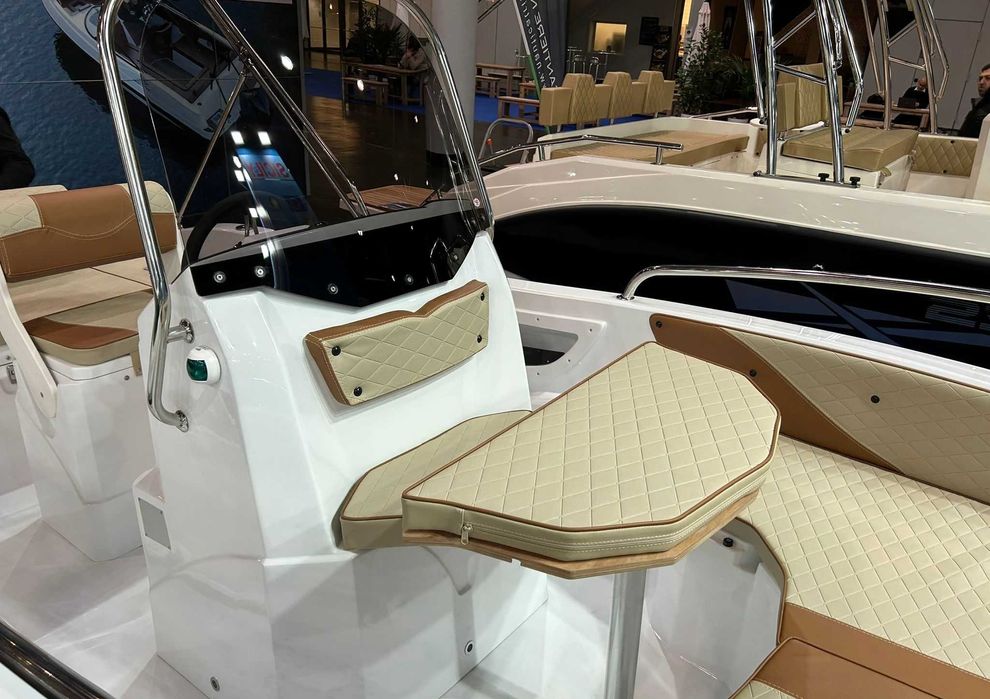 Nowa łódź: Trimarchi S 57 PRO - 5,70m/7 osób - od boatcenter.pl