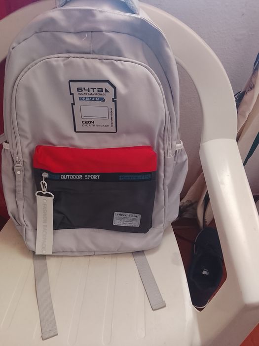 Mochila com vários repartimentos