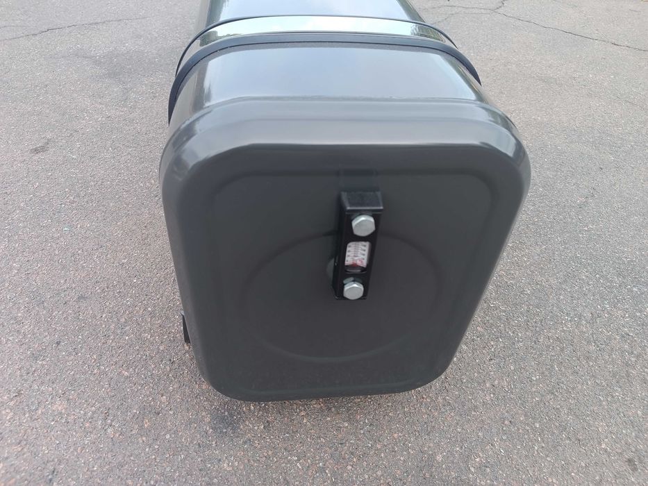 Бак закабінний гідравлічний сталевий 175 л низький гідробак новий