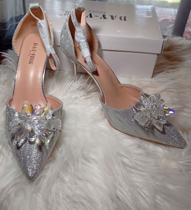 Sapatos de salto alto