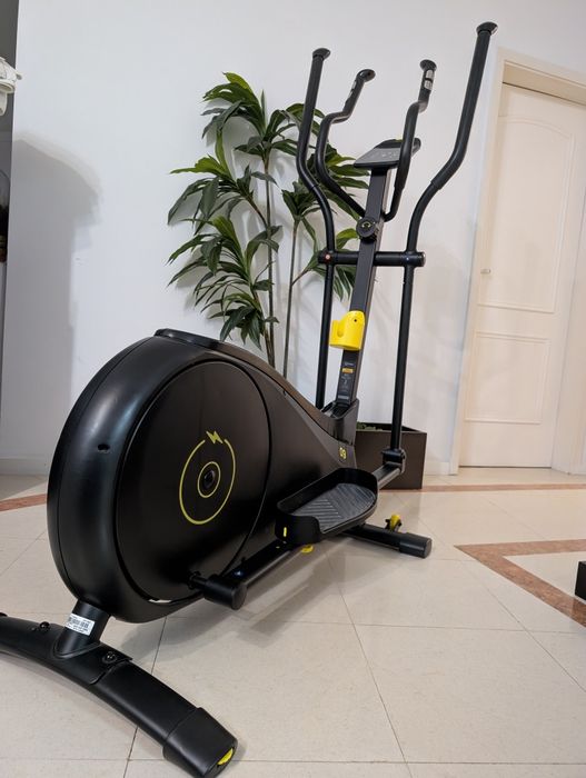 Bicicleta Elítica Domyos EL 520 Autoalimentada – Como Nova