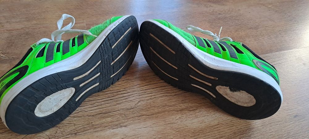 Adidas p.38 кросівки