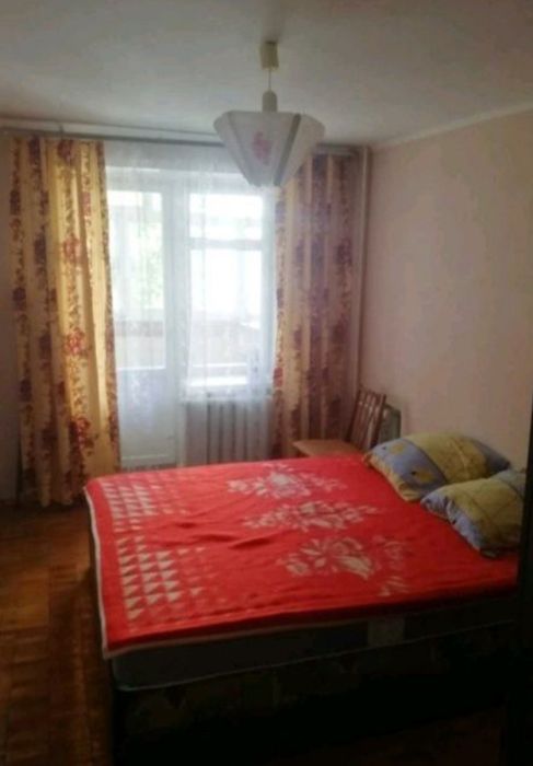 Здається 3 Кімнатна Квартира На Короткий Термін 1-2 місяці