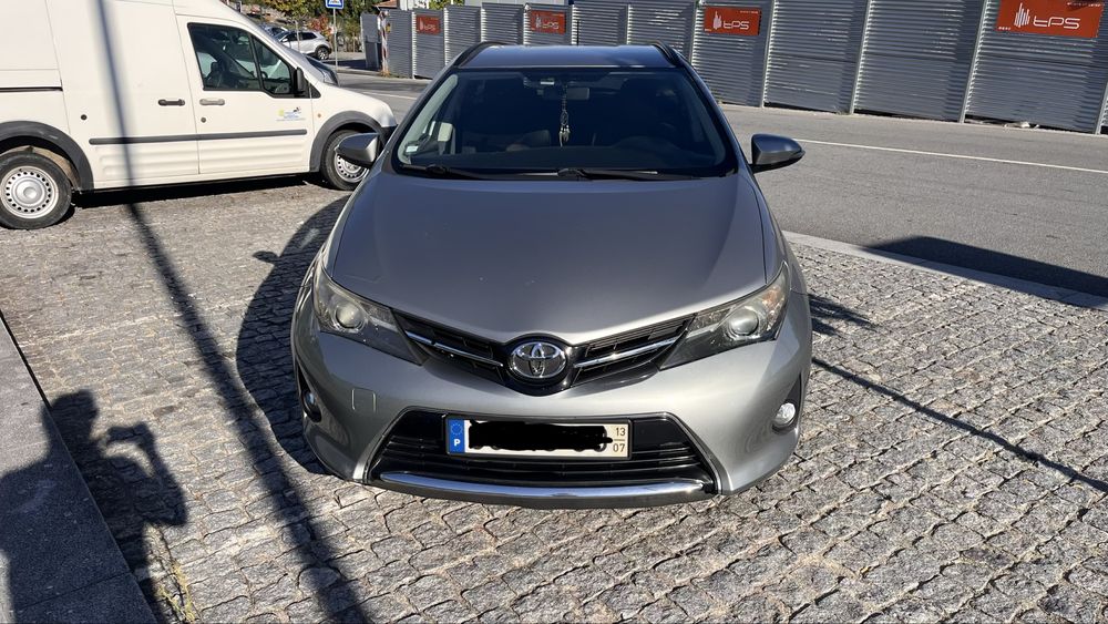 Toyota Auris Touring Sports 1.4 D-4D Comfort + Pack Sport — photo 2