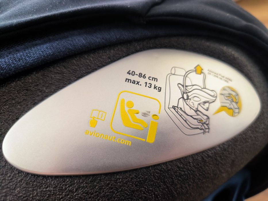 Fotelik z bazą nosidełko isofix