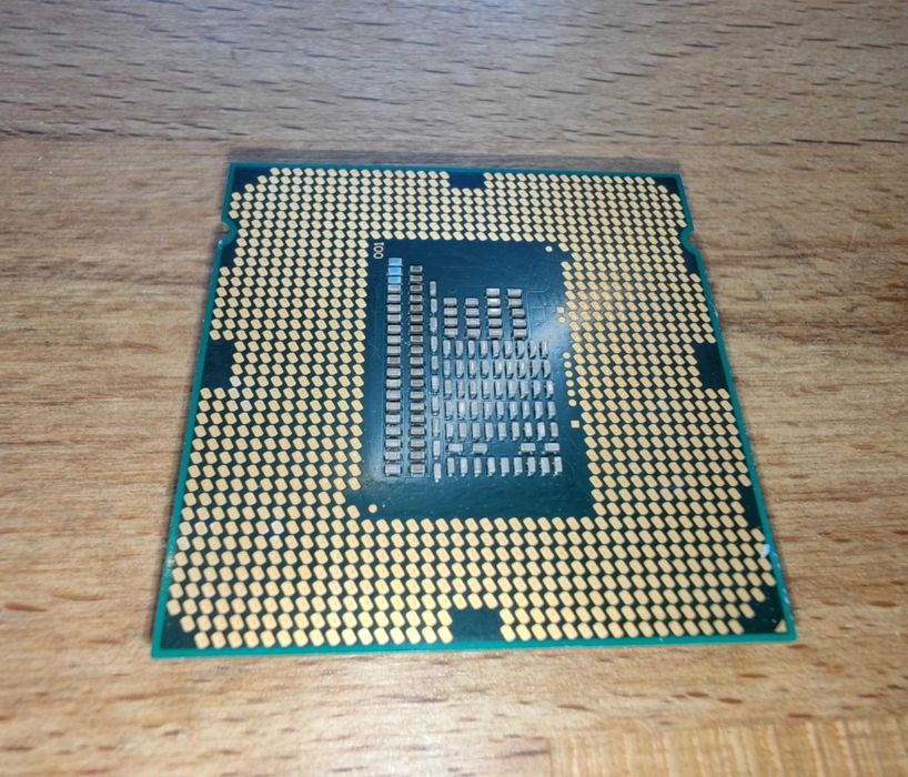 2 x procesor Intel: i3-2100 + i5-2400