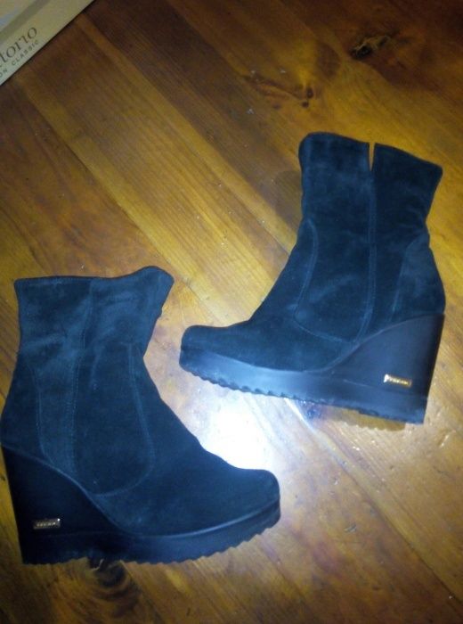 Новые ботинки замша 37