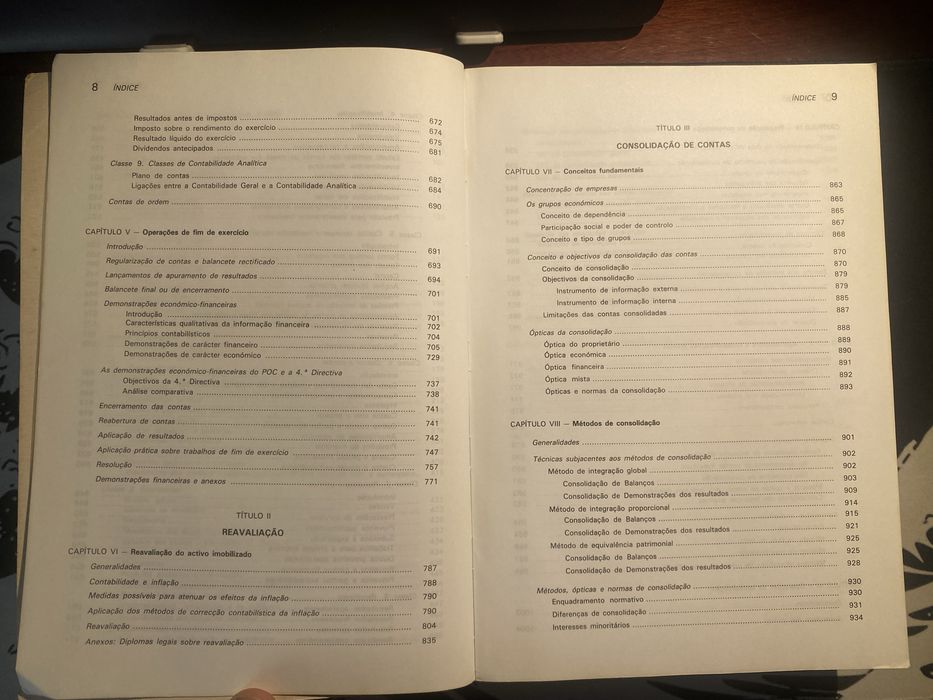 Livro de contabilidade