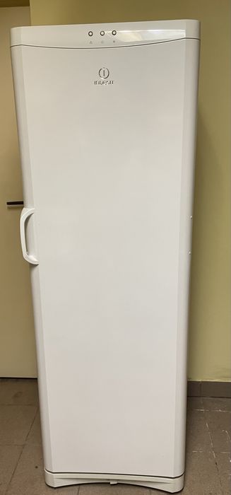 Zamrażarka Indesit UFAN400 klasa A