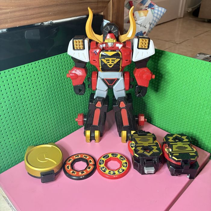 фигурка Bandai Power Rangers Samurai "Мегазорд-Бык" (артикул 31580).