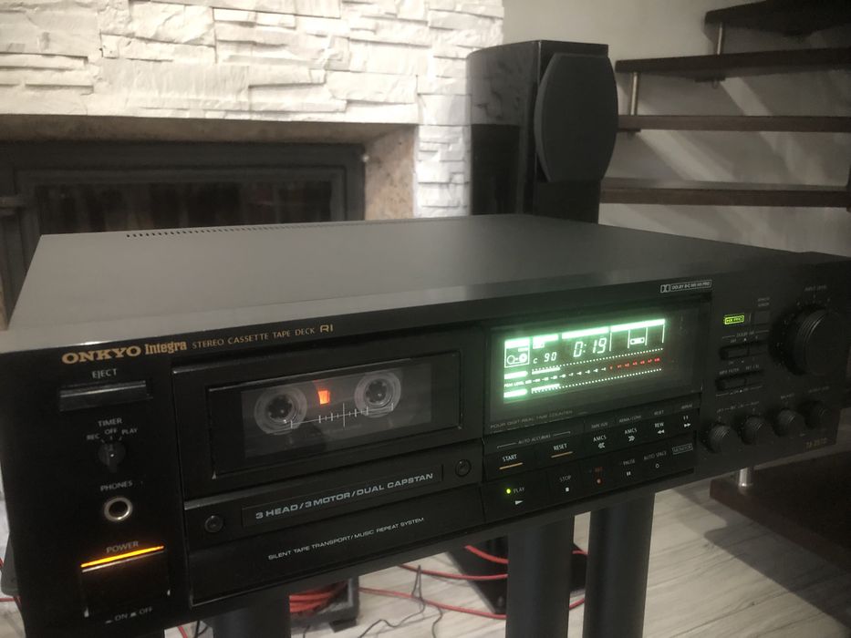 Magnetofon Onkyo Integra TA-2570
