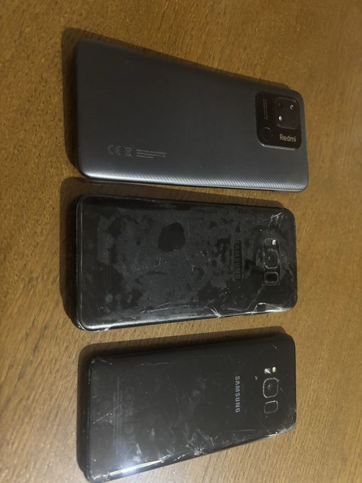 Телефони на деталі