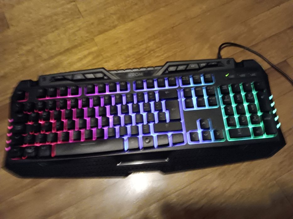 Teclado gaming RGB