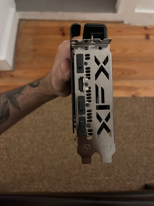 XFX Radeon 6600 XT 8Gb - Semi novo