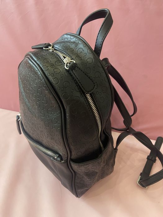 Рюкзак кожаный Guess