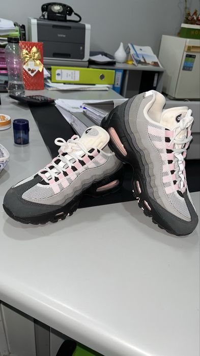 Airmax 95 rosa e cinzento