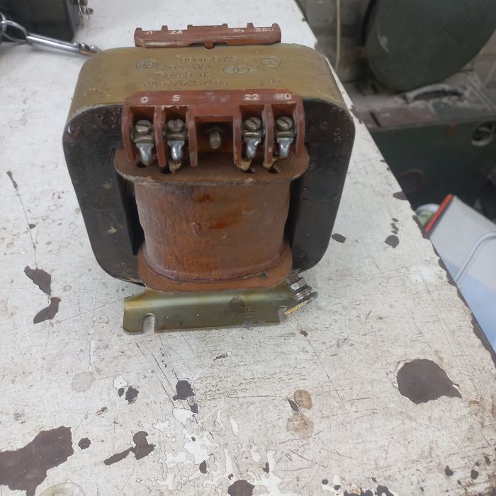 Продам трансформатори 380 і 220 в.