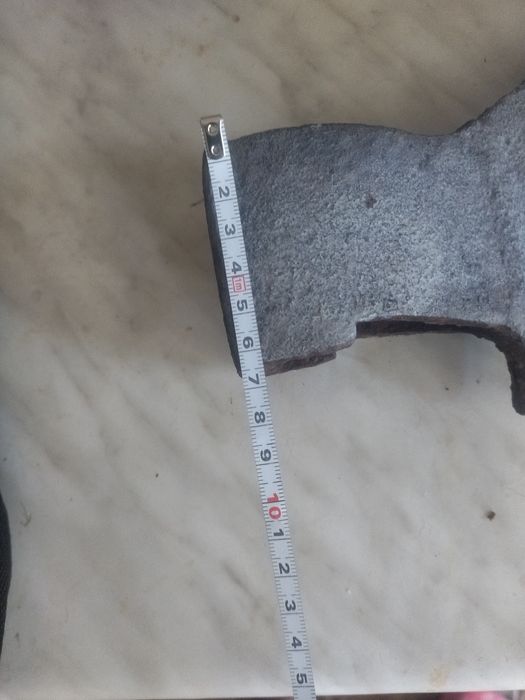 Старинный топор на продажу