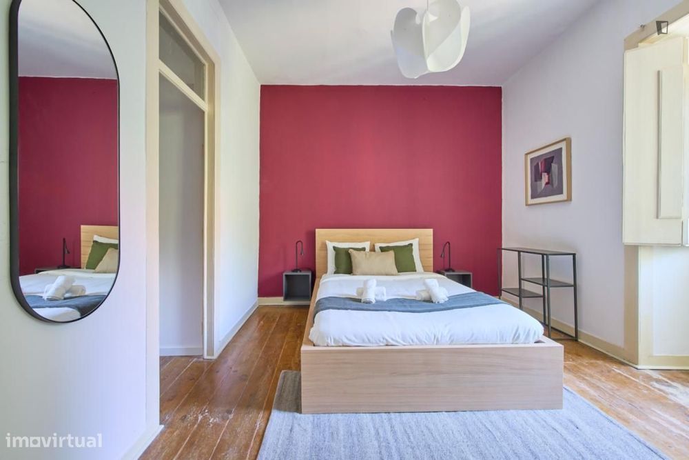 Quarto - localizado em São Bento Lisbon