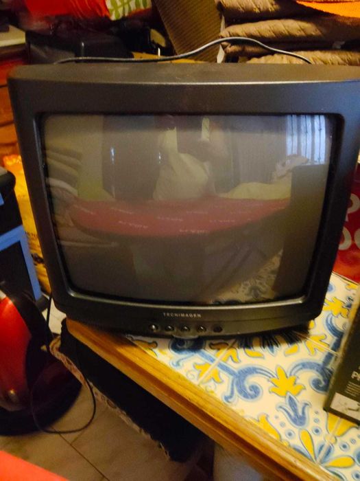 TV Vintage a funcionar